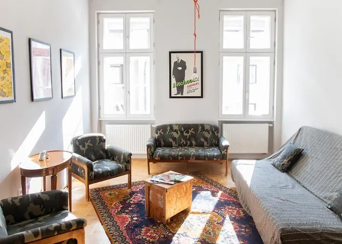 Apartament Stylishly Redecorated In Great Location